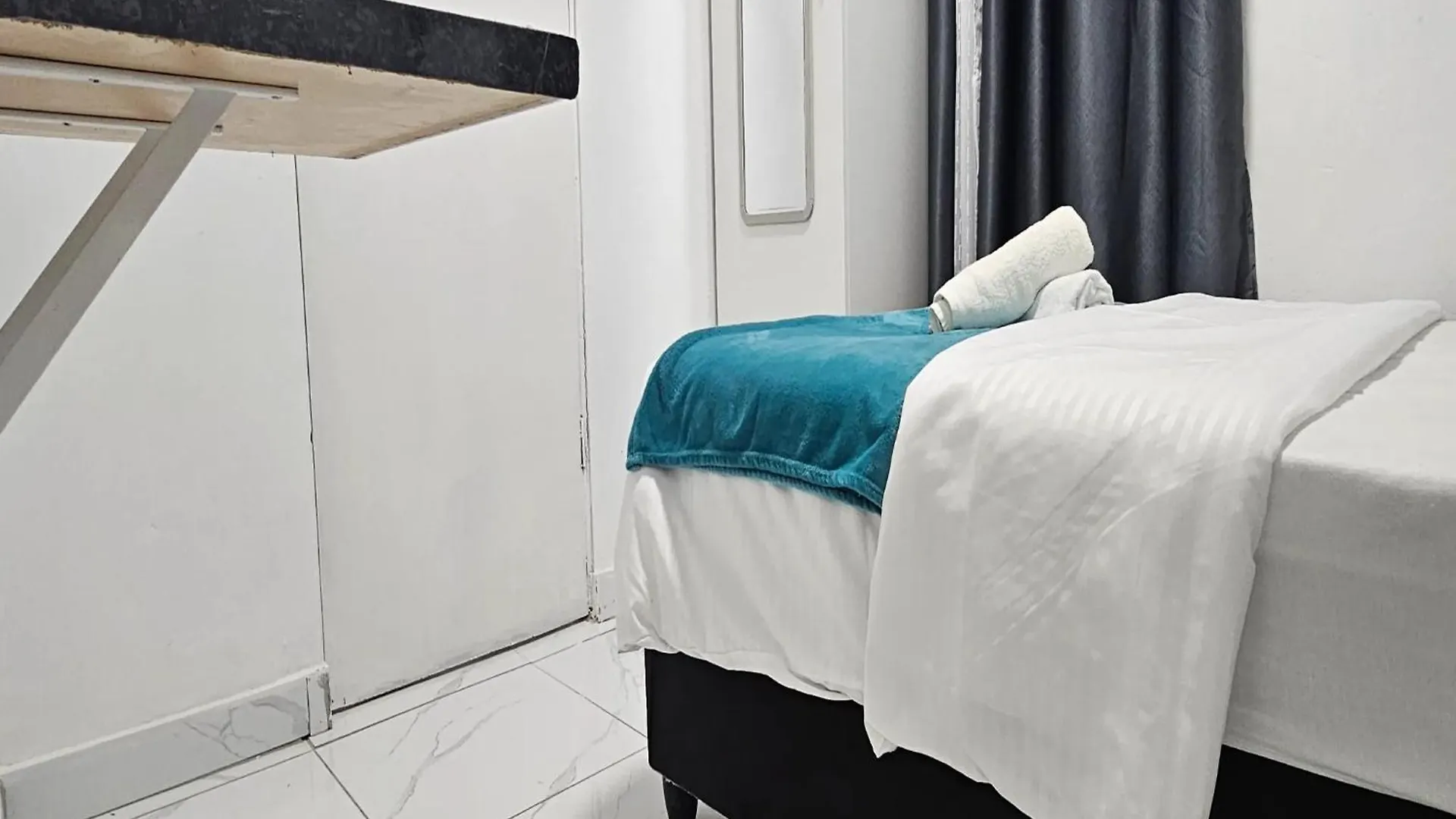 Goshen Lodge Spencer Cape Town Guest house